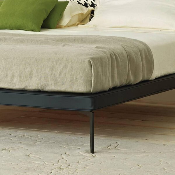 4 Nordic Style High Legged Houndstooth Bed